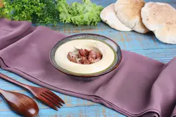 Hummus with Laham