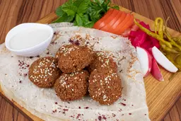 طبق فلافل 1/2 دزينة