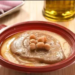Hummus with Qlaba