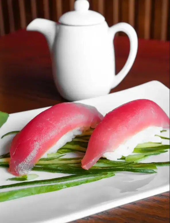 Tuna Nigiri (2 Pcs)