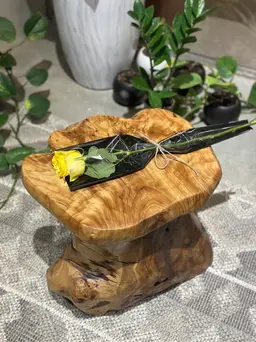 yellow rose