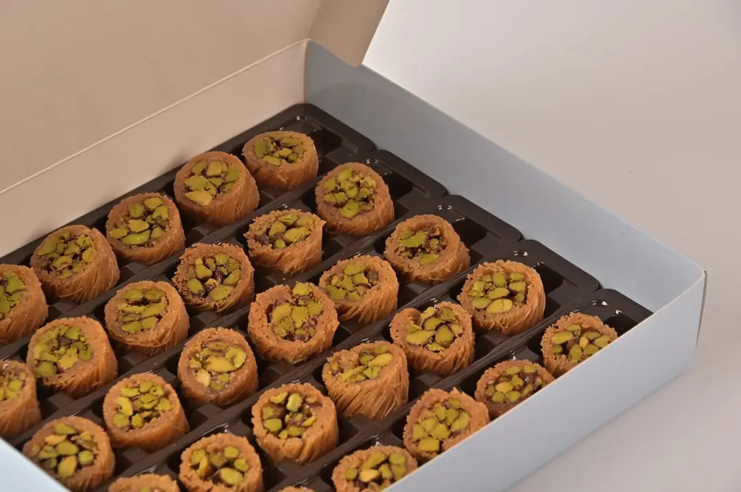 Mabrouma with Pistachios