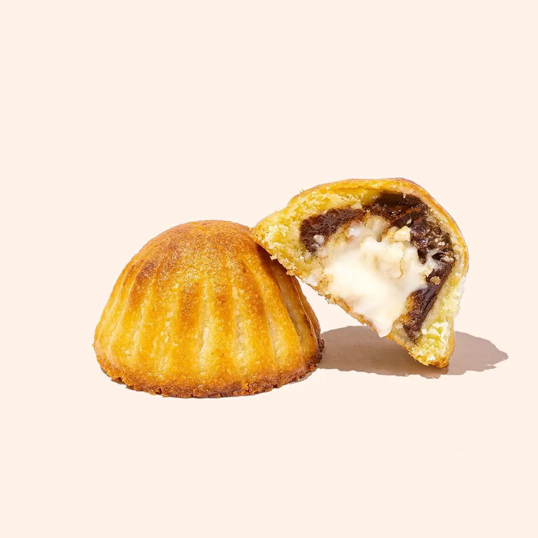 Cream and Dates Mamola
