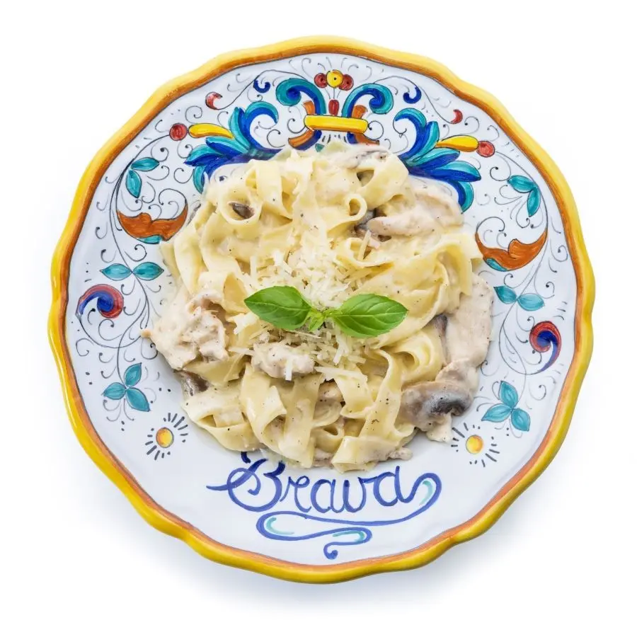 Kids - Fettuccini Alfredo e Pollo