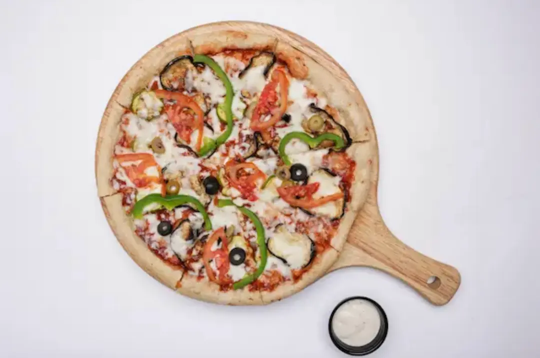 Vegetable pizza