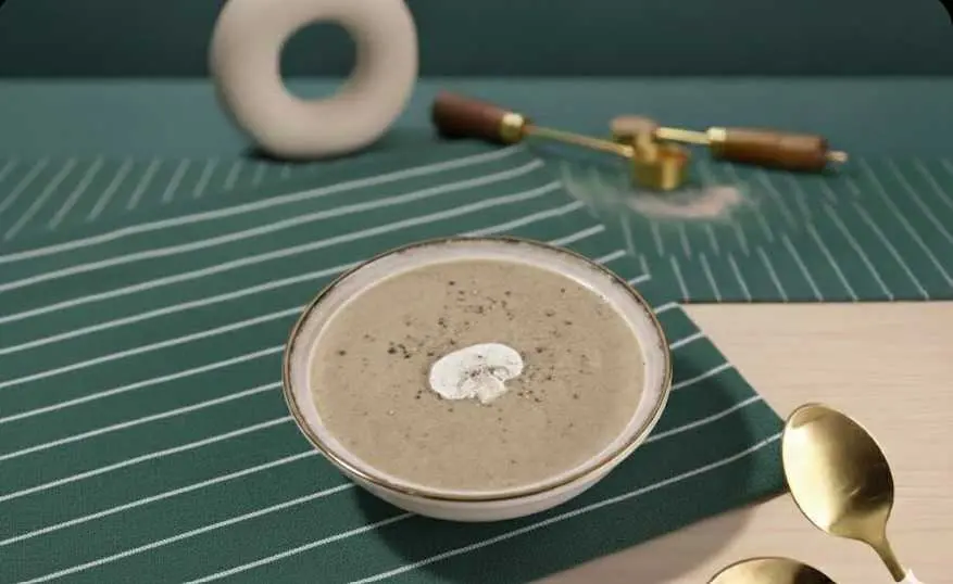 شوربة المشروم بالكريمة