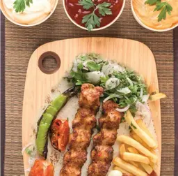 صحن كباب دجاج ( ٣ أسيخ)