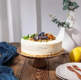 Lemon And Blueberry Cake - Medium