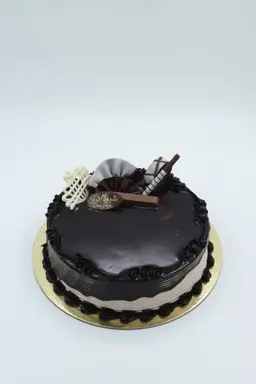 Small Chocolate Cake