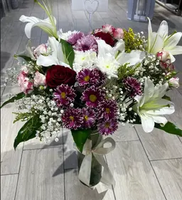 باقة مزهرية 16 ل