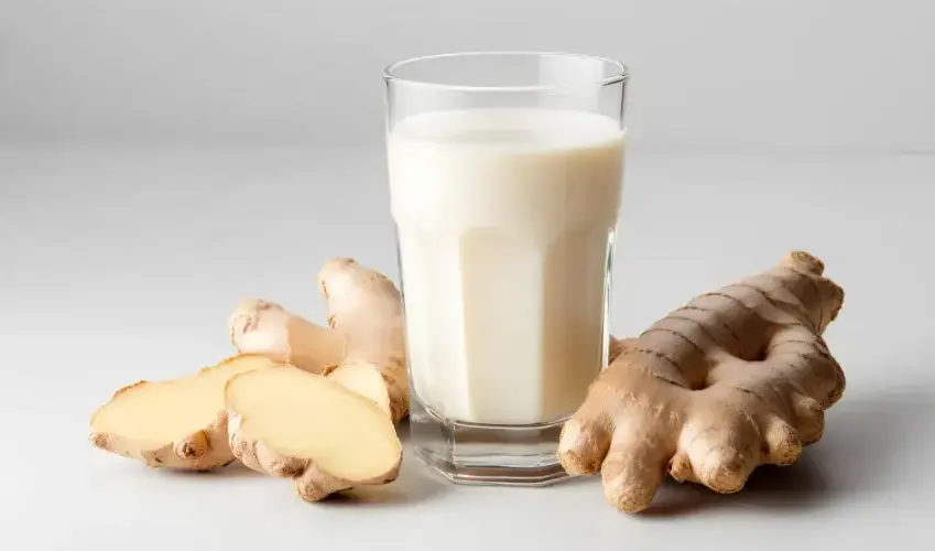 Glass Milk With Ginger
