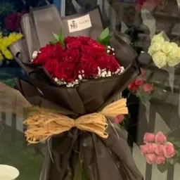 باقة صندوق روز 7