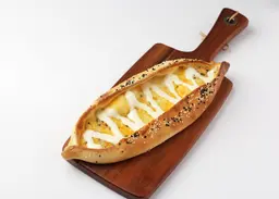 فطيرة مكس أجبان