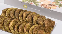 Half Za’atar Pies