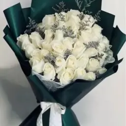 باقة ورد أبيض  مع تغليف أبيض