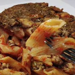 مكرونة طاجن دجاج