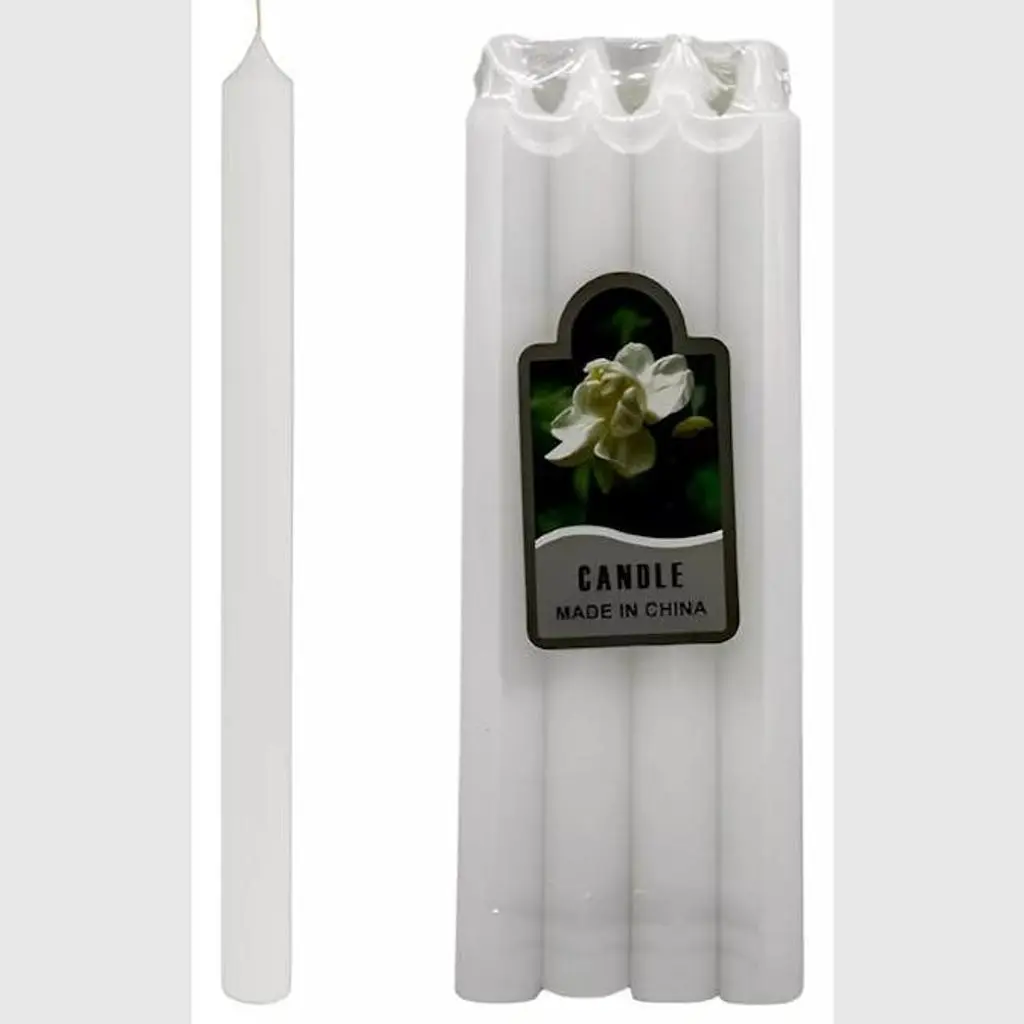 شموع بيضاء معطرة