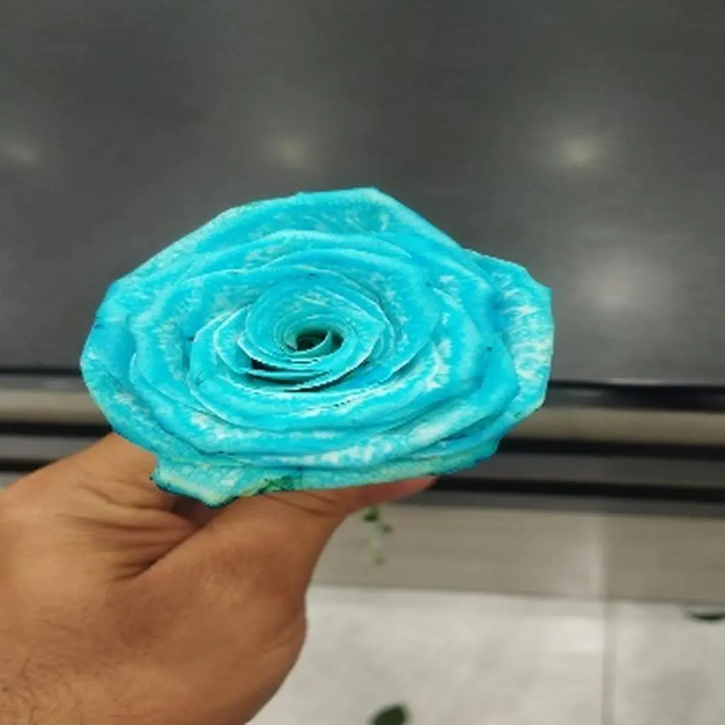 ورد فردي أزرق