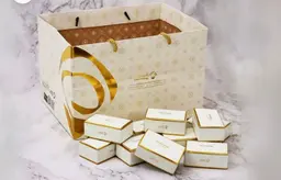 باقة توزيعات مربع بيج