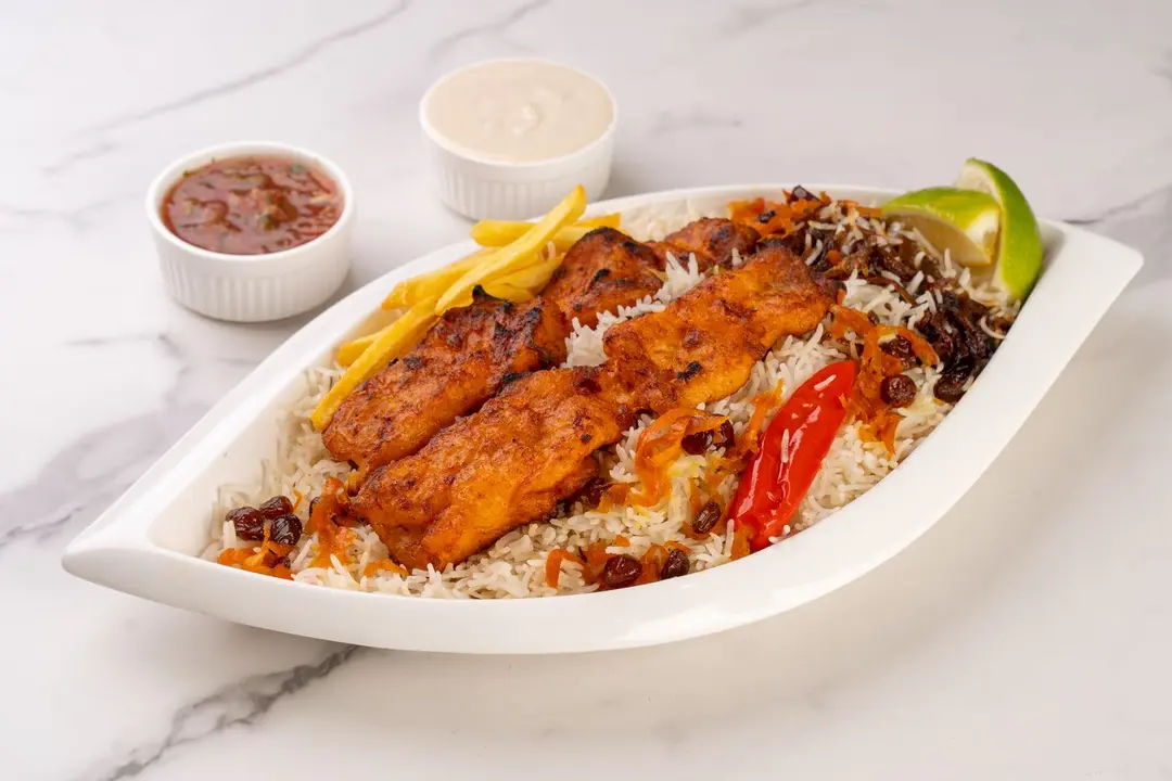 سمك فيليه مشوي مع رز بشاوري