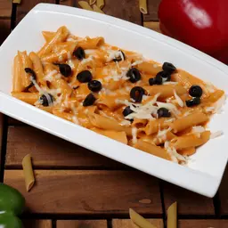 Macaroni bechamel