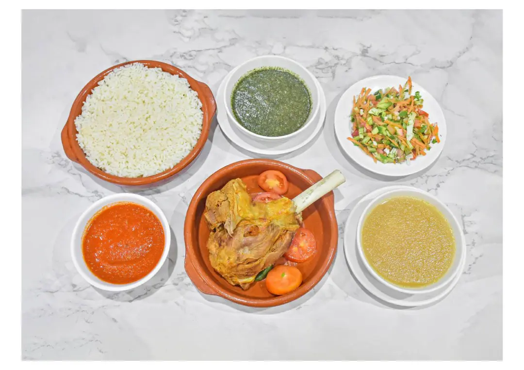 Fattah Trotters With Vegetables And Soup