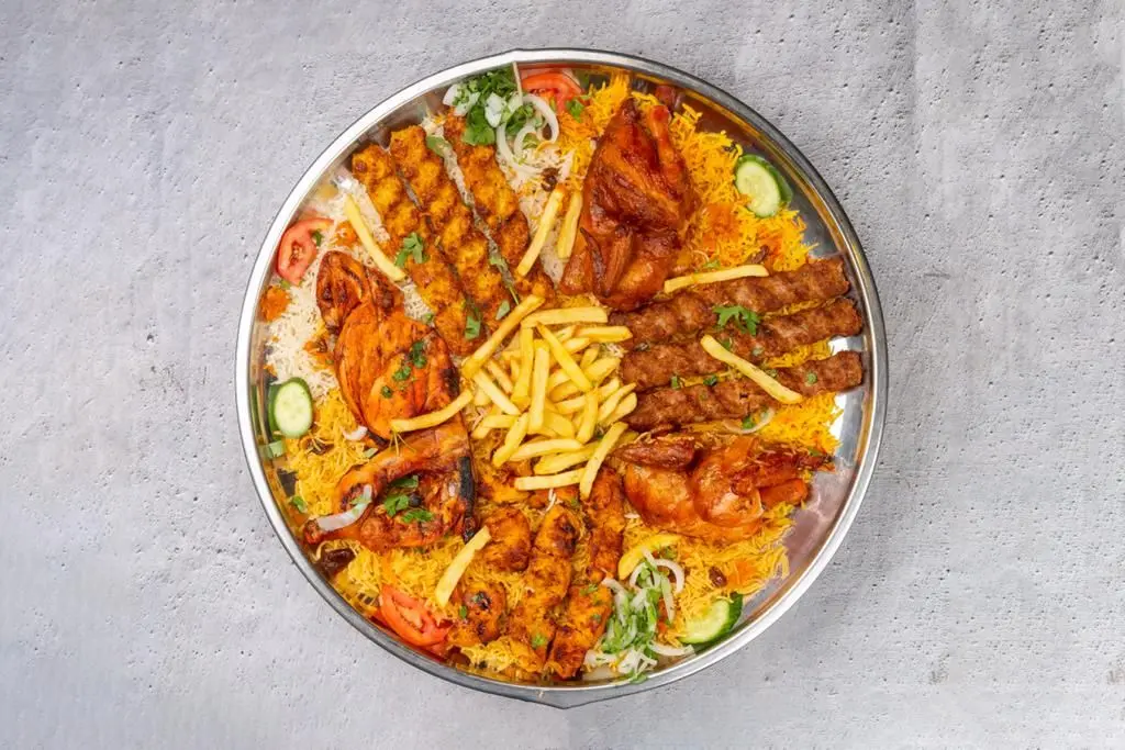 طبق العائلة