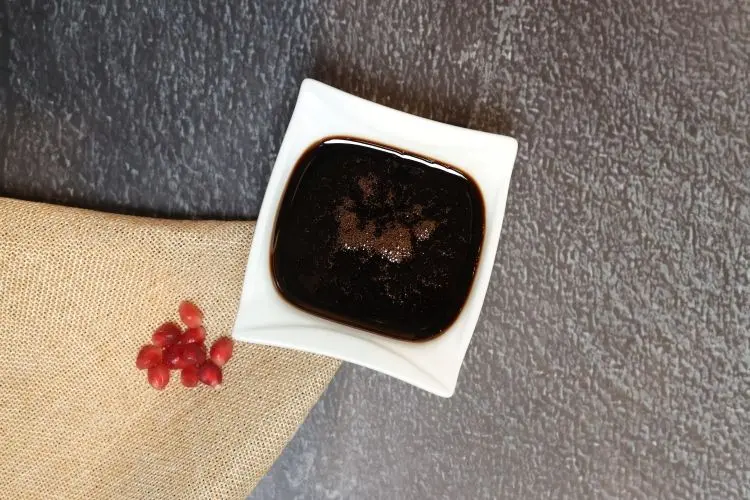 صوص دبس الرمان