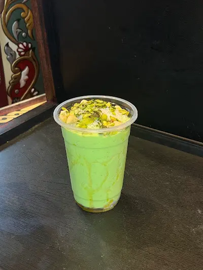 عصير أفوكادو مكسرات