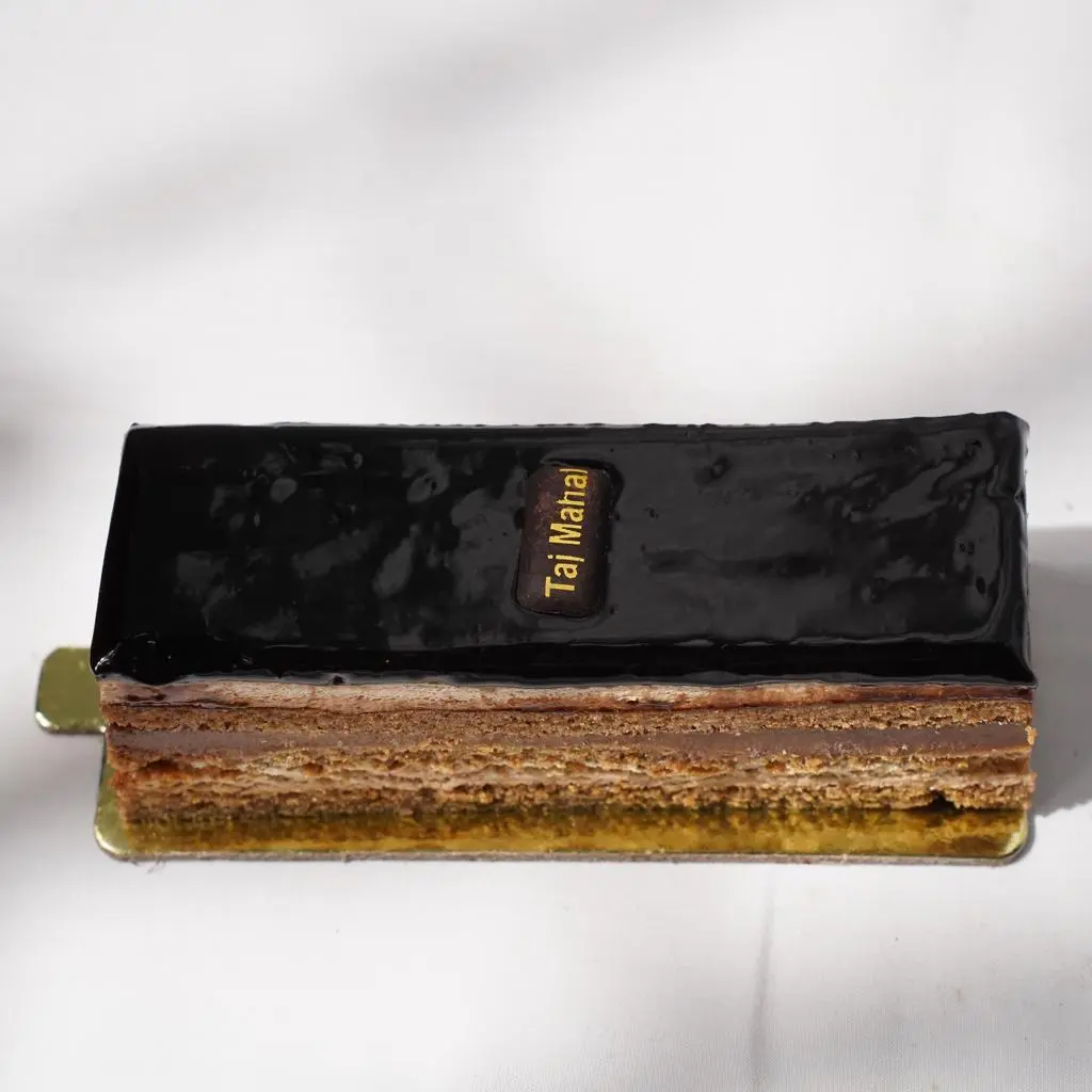 Uber Cake Piece