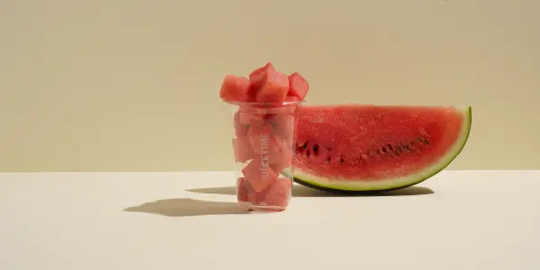 قطع بطيخ