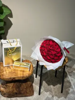 Chocolate Bostani with Bouquet B