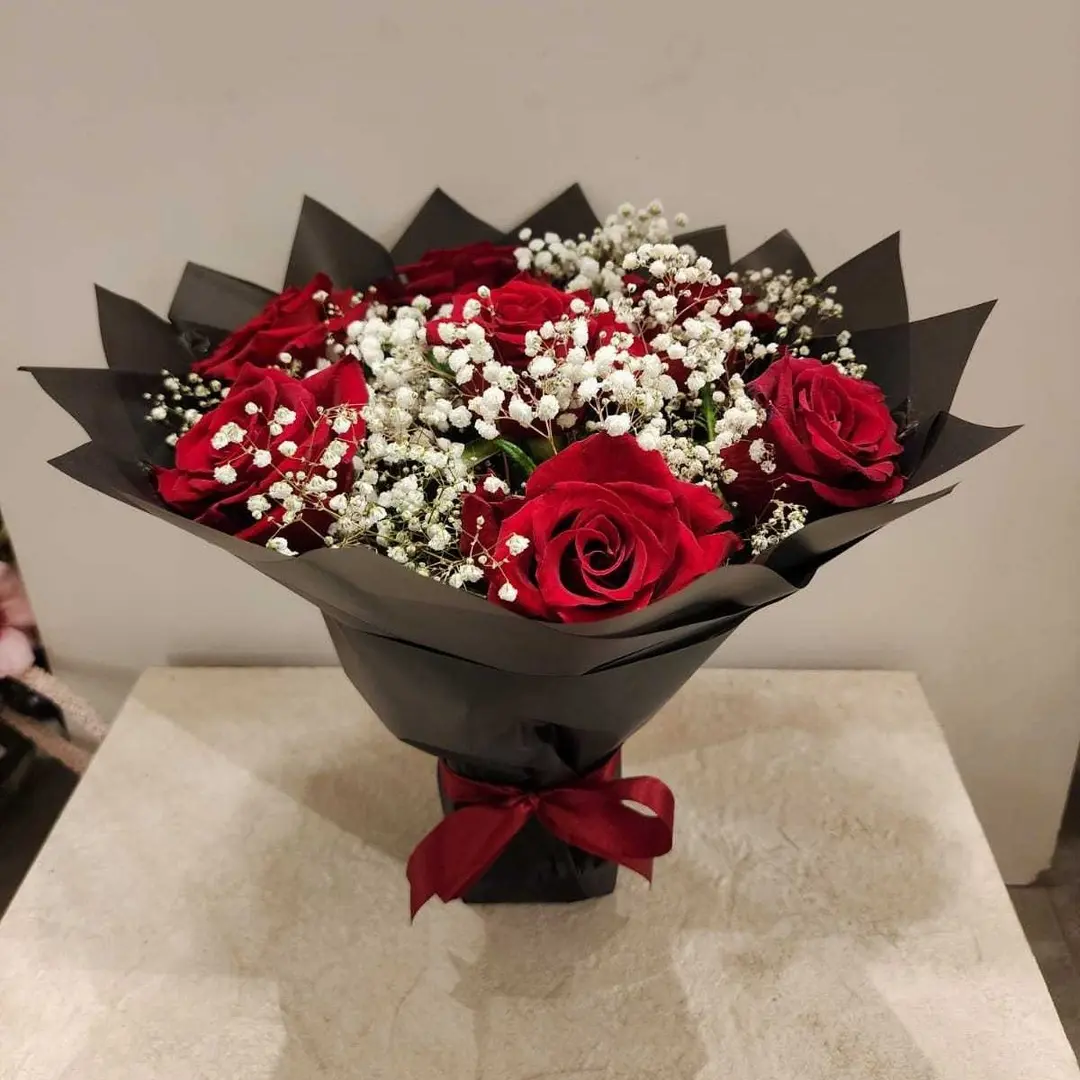 باقة ورد عيد الحب صغير