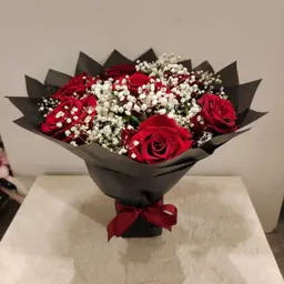 باقة ورد عيد الحب صغير