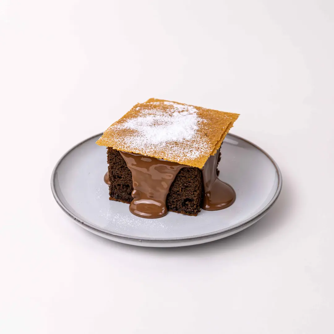 Crispy chocolate cake