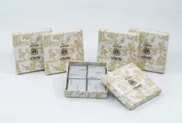 039000023Mini box distribution bouquet, white envelope