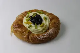 دانيش توت بري مع فستق