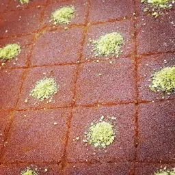 بسبوسة مكسرات