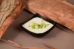 زبادي بالخيار كبير