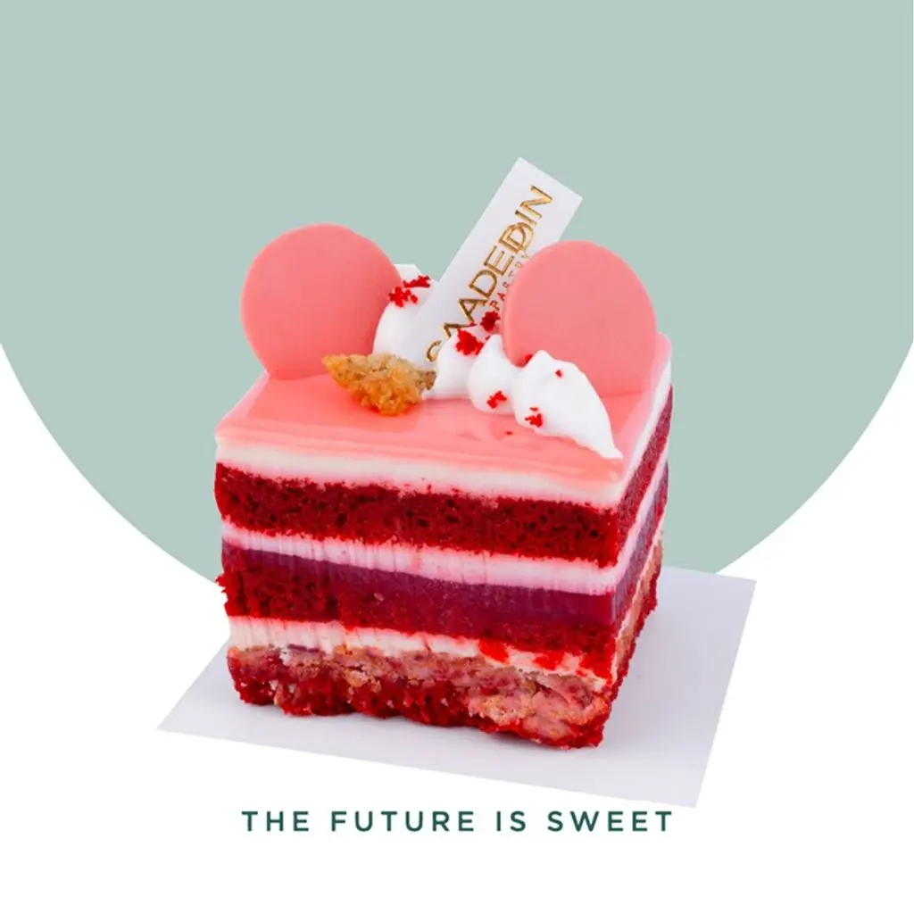 Red Velvet Crunch Slice