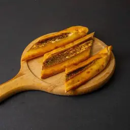 منقوشة لبنة بالزعتر
