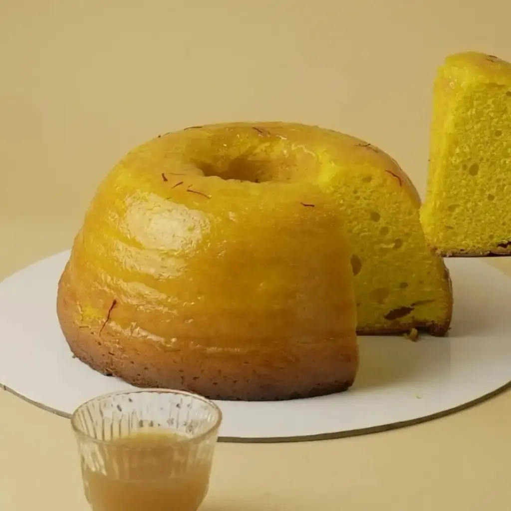كيك زعفران بالحليب