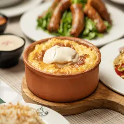 طاجن أرز معمر باللحمة