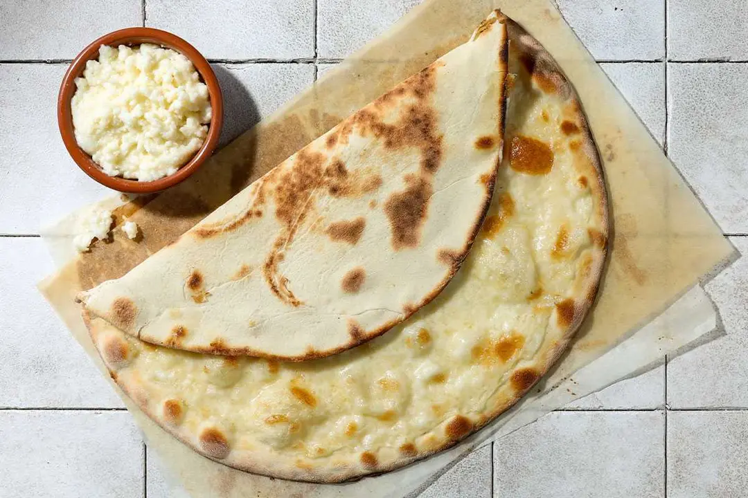 Akkawi Cheese Manakeesh