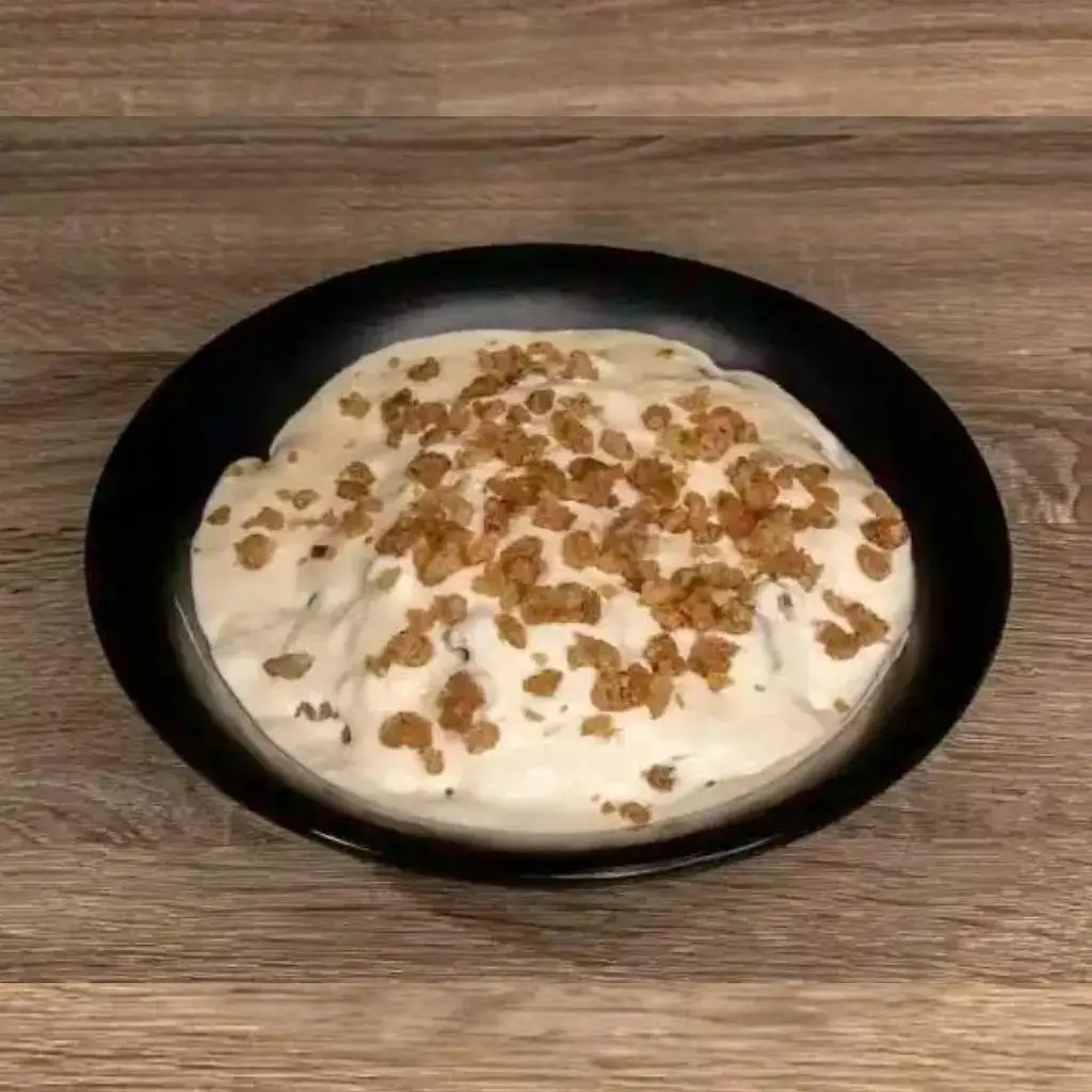 Mixed Areika With Cream, Cheese, Honey, And Dates