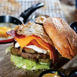 Egg Bacon Burger