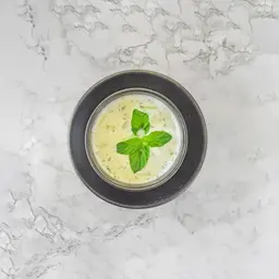 سلطة خيار بلبن