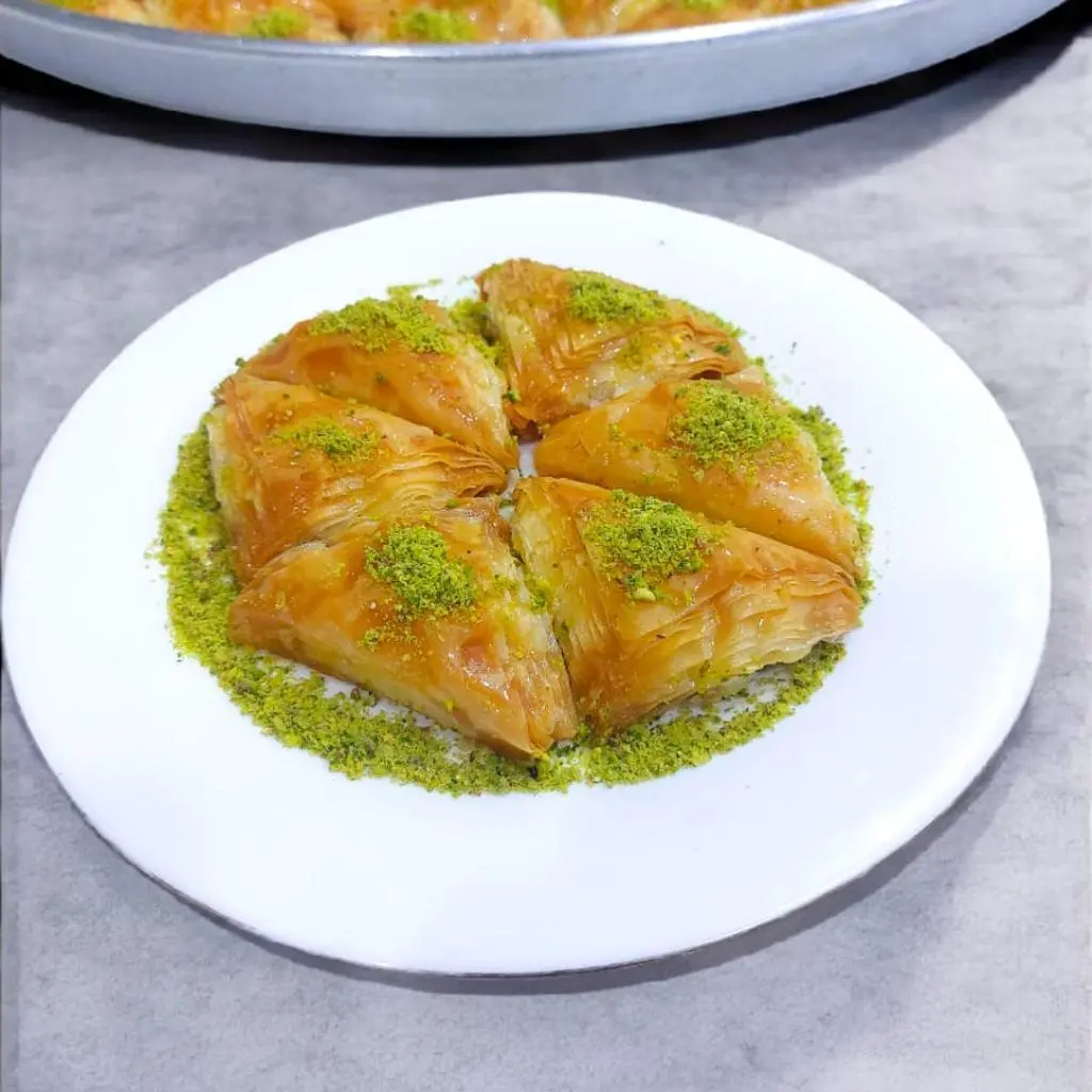 Cream Baklava (Warbat)
