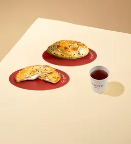 جبن سائل +بيض مع كاسه شاي