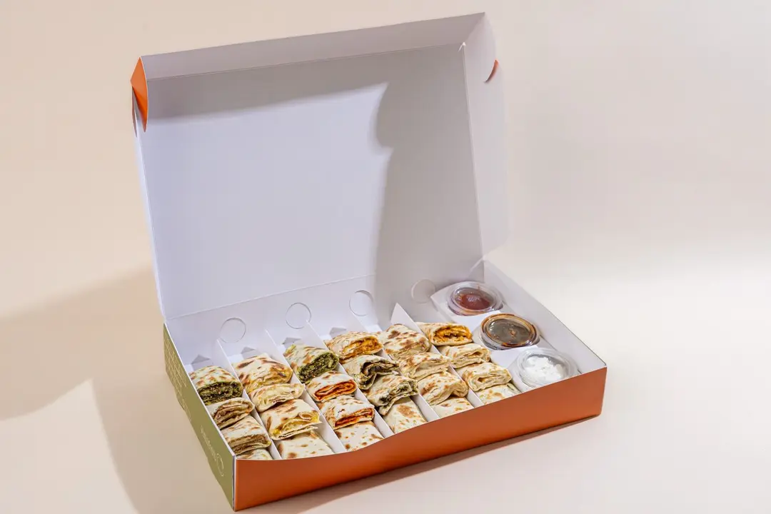 Circle Manakish Box 24 Pieces